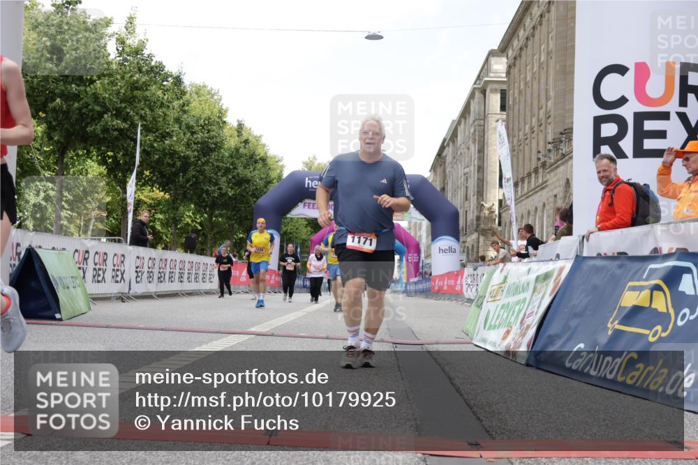 06.09.2026 - CURREX Alsterlauf Yannick Fuchs http://msf.ph/oto/10179925 06.09.2026 12:04:13 Ziel 1171, 1172, 1187, 1188, 1228, 1229 meine-sportfotos.de