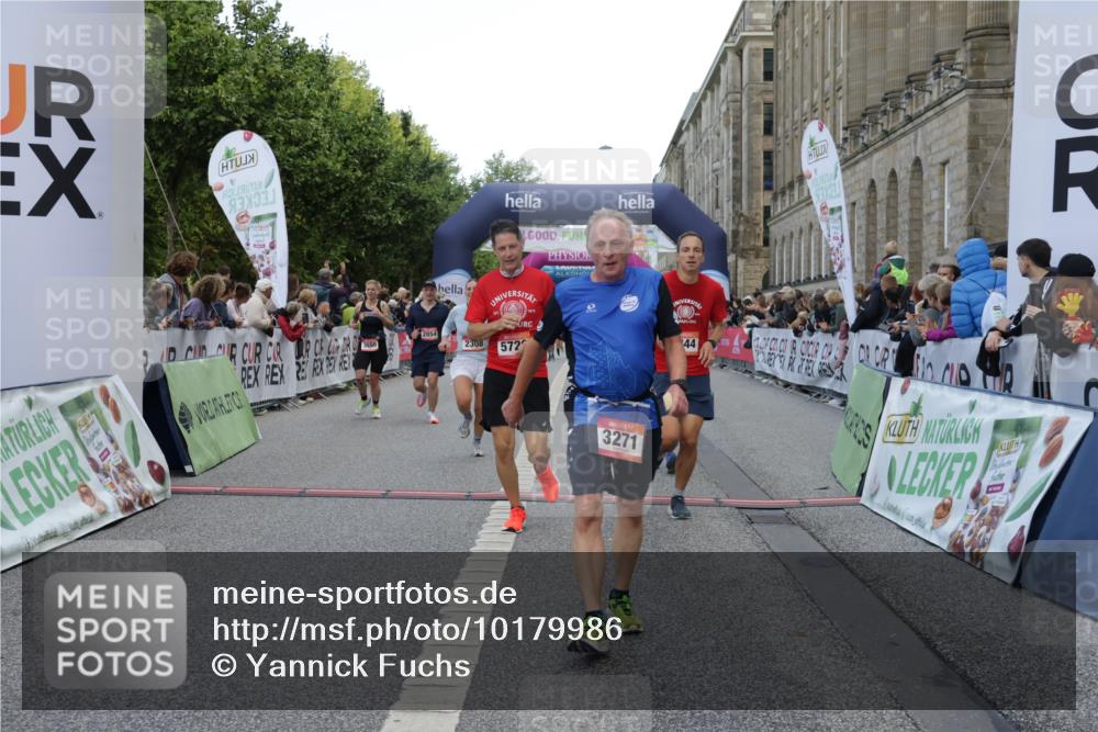 06.09.2026 - CURREX Alsterlauf Yannick Fuchs http://msf.ph/oto/10179986 06.09.2026 09:55:32 Ziel 2232, 2308, 2420, 2854, 2874, 3271, 3550, 4688, 4949, 5314, 5531, 5720, 6293, 6367 meine-sportfotos.de