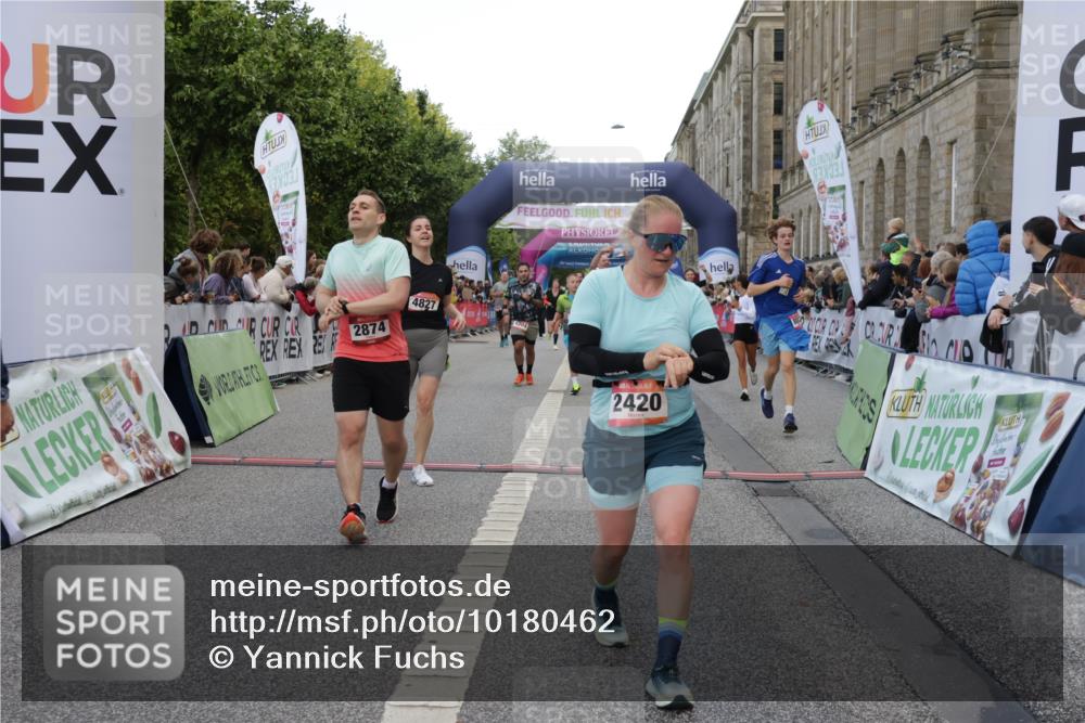 06.09.2026 - CURREX Alsterlauf Yannick Fuchs http://msf.ph/oto/10180462 06.09.2026 09:55:38 Ziel 2117, 2308, 2420, 2854, 2874, 3051, 3271, 3481, 3550, 3799, 3929, 4284, 4404, 4827, 4949, 4962, 5720, 6034, 6479, 8027, 8204 meine-sportfotos.de