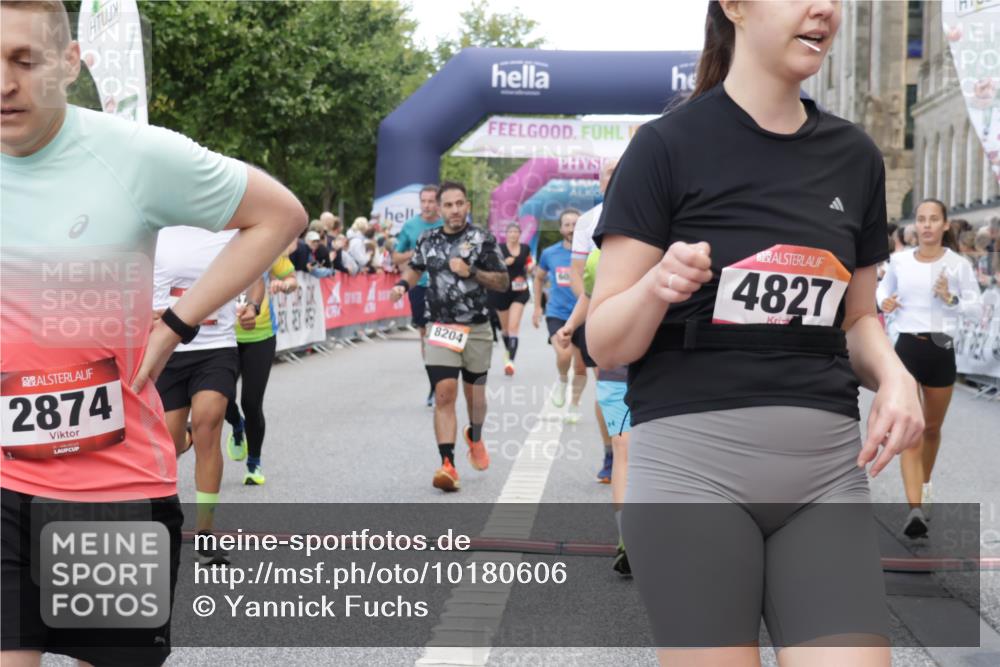 06.09.2026 - CURREX Alsterlauf Yannick Fuchs http://msf.ph/oto/10180606 06.09.2026 09:55:40 Ziel 2117, 2308, 2420, 2479, 2854, 2874, 3051, 3304, 3481, 3550, 3799, 3929, 4284, 4404, 4827, 4949, 4962, 6034, 6479, 8027, 8204 meine-sportfotos.de