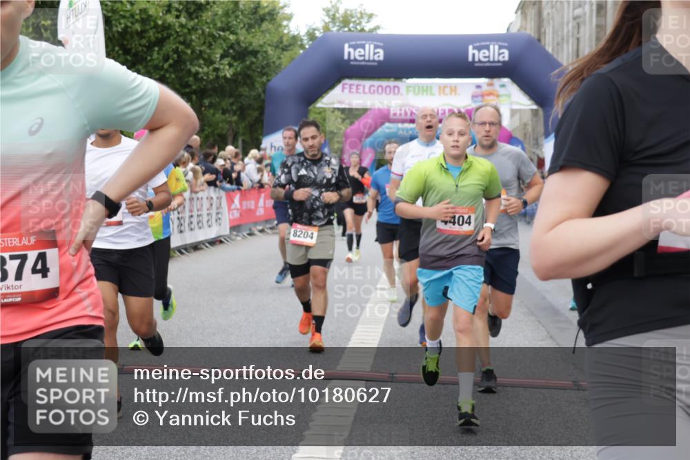 06.09.2026 - CURREX Alsterlauf Yannick Fuchs http://msf.ph/oto/10180627 06.09.2026 09:55:40 Ziel 2117, 2308, 2420, 2479, 2854, 2874, 3051, 3304, 3481, 3550, 3799, 3929, 4284, 4404, 4827, 4949, 4962, 6034, 6479, 8027, 8204 meine-sportfotos.de