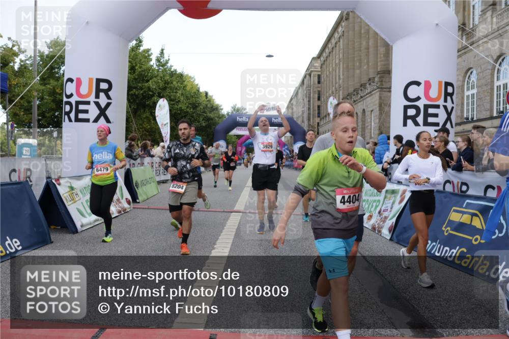 06.09.2026 - CURREX Alsterlauf Yannick Fuchs http://msf.ph/oto/10180809 06.09.2026 09:55:42 Ziel 2117, 2420, 2479, 2854, 2874, 3051, 3304, 3481, 3550, 3799, 3903, 3929, 4284, 4404, 4827, 4955, 4962, 5488, 6034, 6479, 8027, 8204 meine-sportfotos.de