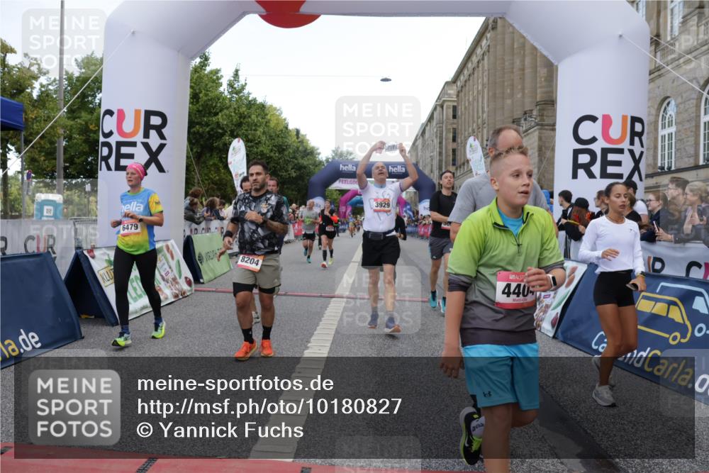 06.09.2026 - CURREX Alsterlauf Yannick Fuchs http://msf.ph/oto/10180827 06.09.2026 09:55:42 Ziel 2117, 2420, 2479, 2854, 2874, 3051, 3304, 3481, 3550, 3799, 3903, 3929, 4284, 4404, 4827, 4955, 4962, 5488, 6034, 6479, 8027, 8204 meine-sportfotos.de