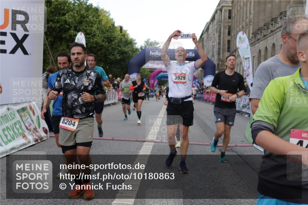 06.09.2026 - CURREX Alsterlauf Yannick Fuchs http://msf.ph/oto/10180863 06.09.2026 09:55:42 Ziel 2117, 2420, 2479, 2854, 2874, 3051, 3304, 3481, 3550, 3799, 3903, 3929, 4284, 4404, 4827, 4955, 4962, 5488, 6034, 6479, 8027, 8204 meine-sportfotos.de
