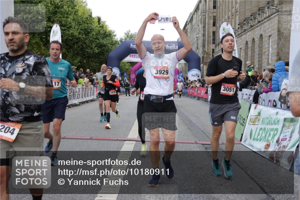 06.09.2026 - CURREX Alsterlauf Yannick Fuchs http://msf.ph/oto/10180911 06.09.2026 09:55:43 Ziel 2117, 2420, 2479, 2874, 3051, 3304, 3481, 3799, 3902, 3903, 3929, 4284, 4404, 4827, 4865, 4955, 4962, 5488, 6034, 6479, 8027, 8204 meine-sportfotos.de