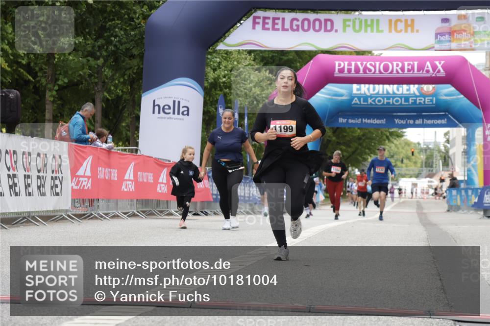 06.09.2026 - CURREX Alsterlauf Yannick Fuchs http://msf.ph/oto/10181004 06.09.2026 12:04:47 Ziel 1036, 1109, 1110, 1199, 8090 meine-sportfotos.de