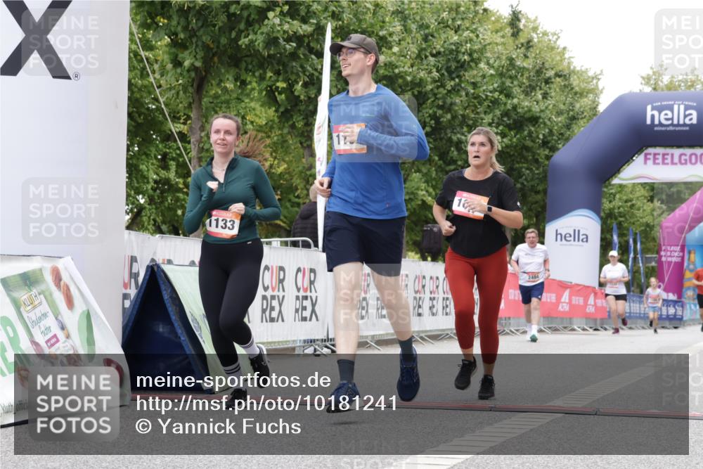 06.09.2026 - CURREX Alsterlauf Yannick Fuchs http://msf.ph/oto/10181241 06.09.2026 12:04:58 Ziel 1036, 1084 meine-sportfotos.de