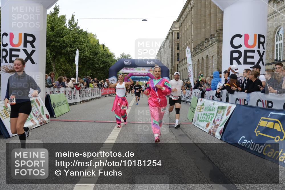 06.09.2026 - CURREX Alsterlauf Yannick Fuchs http://msf.ph/oto/10181254 06.09.2026 09:55:48 Ziel 2117, 2277, 2479, 3051, 3304, 3799, 3902, 3903, 3929, 4190, 4463, 4865, 4955, 4961, 4962, 5488, 6034, 6400, 6479, 8204, 8259 meine-sportfotos.de