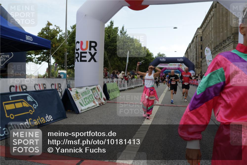 06.09.2026 - CURREX Alsterlauf Yannick Fuchs http://msf.ph/oto/10181413 06.09.2026 09:55:50 Ziel 2117, 2277, 2479, 3304, 3799, 3902, 3903, 4190, 4463, 4627, 4865, 4955, 4961, 5488, 6400, 8086, 8259 meine-sportfotos.de