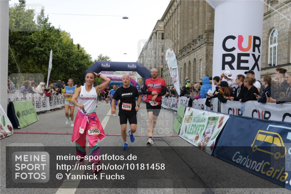 06.09.2026 - CURREX Alsterlauf Yannick Fuchs http://msf.ph/oto/10181458 06.09.2026 09:55:51 Ziel 2277, 2479, 3304, 3902, 3903, 4190, 4434, 4463, 4627, 4865, 4955, 4961, 5484, 5488, 6400, 8086, 8259 meine-sportfotos.de