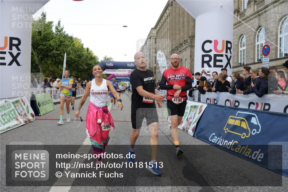 06.09.2026 - CURREX Alsterlauf Yannick Fuchs http://msf.ph/oto/10181513 06.09.2026 09:55:51 Ziel 2277, 2479, 3304, 3902, 3903, 4190, 4434, 4463, 4627, 4865, 4955, 4961, 5484, 5488, 6400, 8086, 8259 meine-sportfotos.de