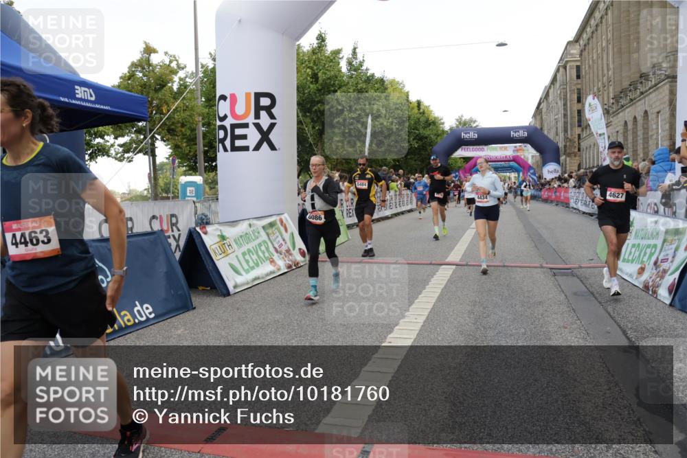 06.09.2026 - CURREX Alsterlauf Yannick Fuchs http://msf.ph/oto/10181760 06.09.2026 09:55:55 Ziel 2239, 2277, 2372, 3902, 4190, 4434, 4463, 4627, 4865, 4961, 5021, 5484, 6400, 8086, 8211, 8259 meine-sportfotos.de