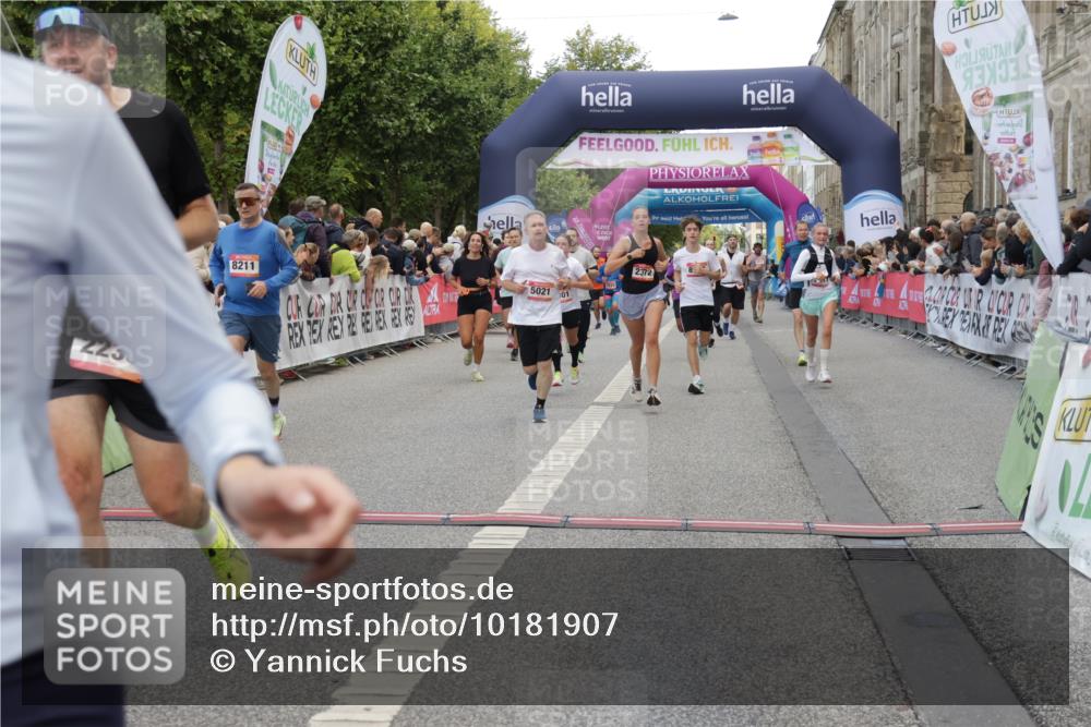 06.09.2026 - CURREX Alsterlauf Yannick Fuchs http://msf.ph/oto/10181907 06.09.2026 09:55:58 Ziel 2239, 2277, 2372, 2626, 2641, 3411, 4135, 4190, 4262, 4434, 4463, 4627, 5021, 5484, 6032, 6301, 6313, 6400, 8086, 8211, 8259, 8338 meine-sportfotos.de