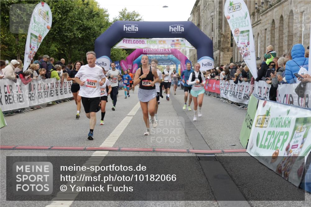 06.09.2026 - CURREX Alsterlauf Yannick Fuchs http://msf.ph/oto/10182066 06.09.2026 09:55:59 Ziel 2239, 2277, 2372, 2516, 2626, 2641, 3411, 3636, 4135, 4262, 4434, 4463, 4627, 5021, 5484, 6032, 6301, 6313, 8086, 8211, 8338 meine-sportfotos.de
