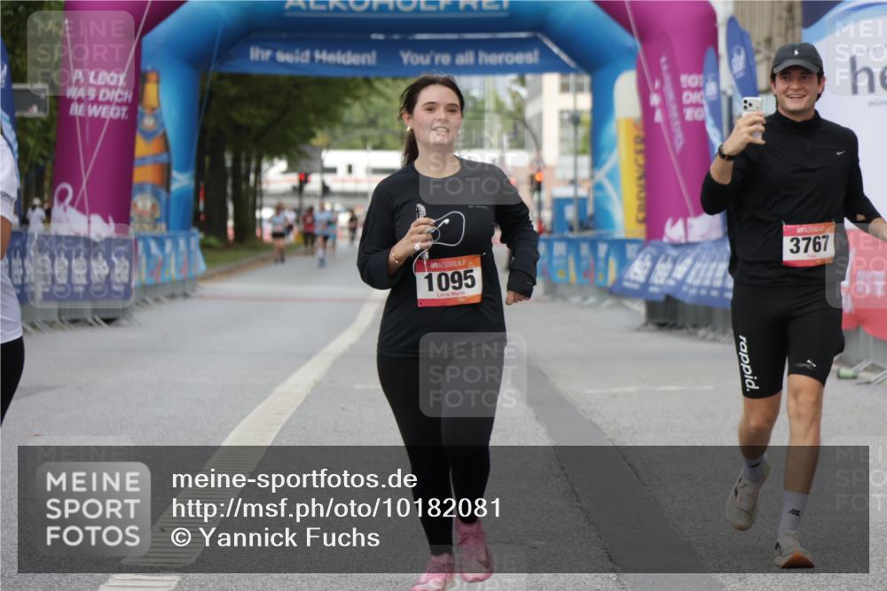 06.09.2026 - CURREX Alsterlauf Yannick Fuchs http://msf.ph/oto/10182081 06.09.2026 12:09:49 Ziel 1095, 1150, 1209 meine-sportfotos.de