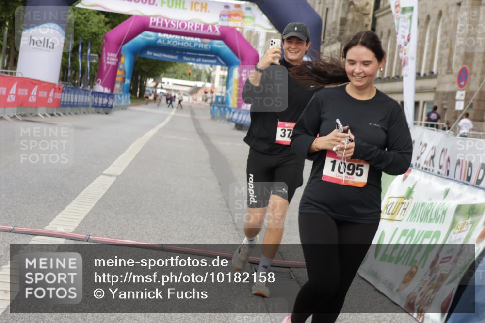 06.09.2026 - CURREX Alsterlauf Yannick Fuchs http://msf.ph/oto/10182158 06.09.2026 12:09:53 Ziel 1095, 1150, 1209 meine-sportfotos.de