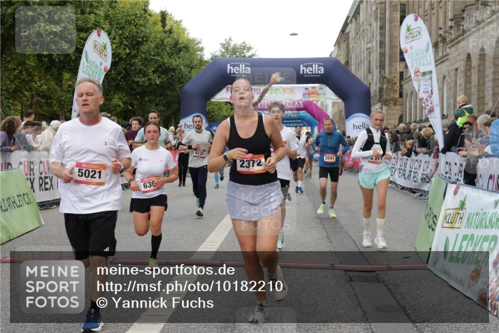 06.09.2026 - CURREX Alsterlauf Yannick Fuchs http://msf.ph/oto/10182210 06.09.2026 09:56:01 Ziel 2239, 2372, 2516, 2626, 2641, 2805, 3225, 3411, 3636, 3830, 4135, 4262, 4434, 4627, 5021, 5484, 6032, 6301, 6313, 8086, 8211, 8338 meine-sportfotos.de