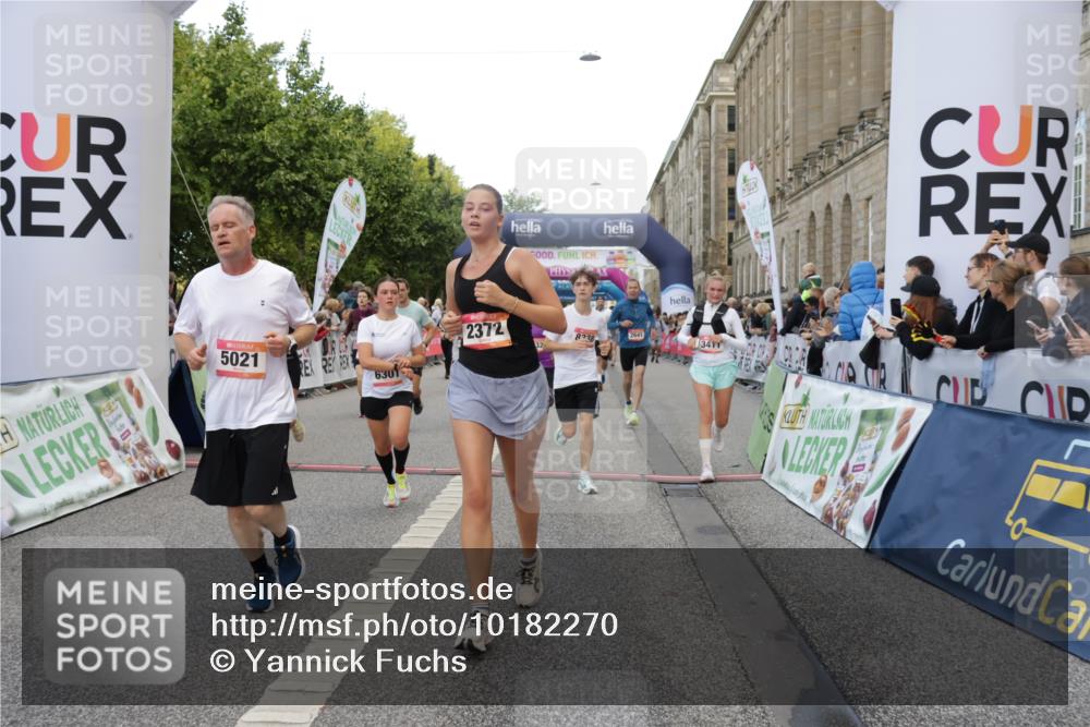 06.09.2026 - CURREX Alsterlauf Yannick Fuchs http://msf.ph/oto/10182270 06.09.2026 09:56:01 Ziel 2239, 2372, 2516, 2626, 2641, 2805, 3225, 3411, 3636, 3830, 4135, 4262, 4434, 4627, 5021, 5484, 6032, 6301, 6313, 8086, 8211, 8338 meine-sportfotos.de