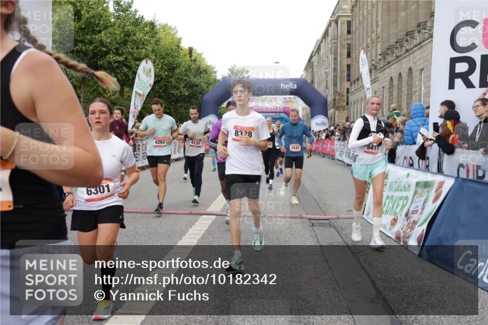 06.09.2026 - CURREX Alsterlauf Yannick Fuchs http://msf.ph/oto/10182342 06.09.2026 09:56:02 Ziel 2239, 2372, 2516, 2626, 2641, 2805, 3225, 3411, 3636, 3830, 4135, 4262, 4434, 4627, 4809, 5021, 5484, 6032, 6301, 6313, 8086, 8211, 8338 meine-sportfotos.de