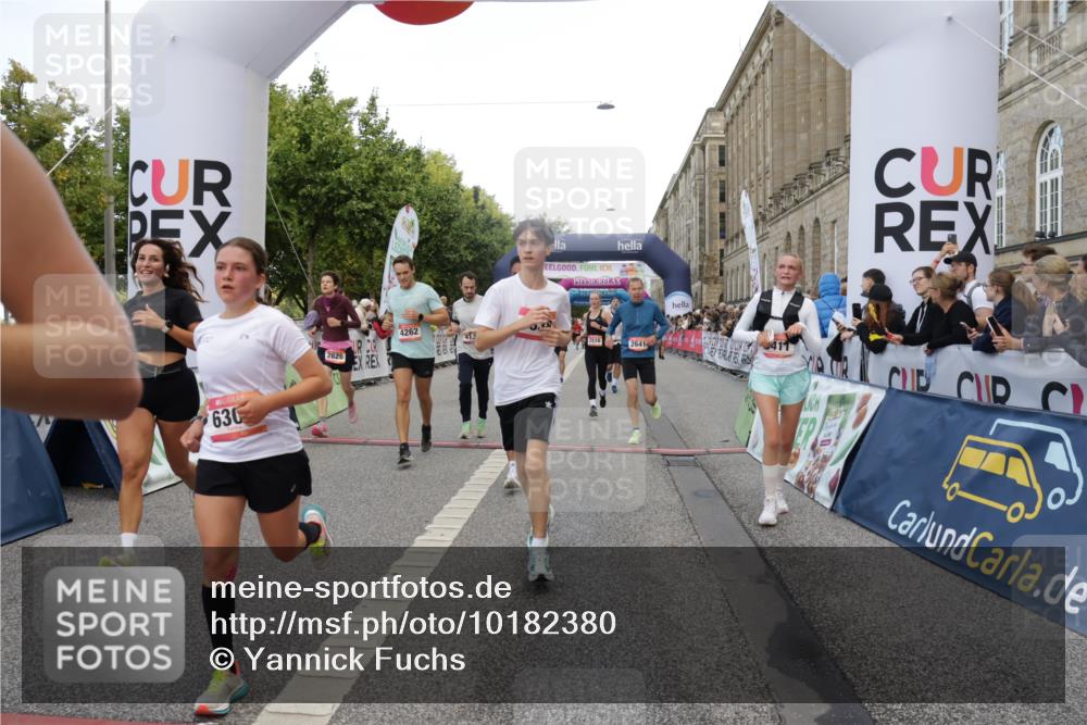 06.09.2026 - CURREX Alsterlauf Yannick Fuchs http://msf.ph/oto/10182380 06.09.2026 09:56:03 Ziel 2239, 2372, 2516, 2626, 2641, 2805, 3225, 3411, 3636, 3830, 4135, 4262, 4434, 4809, 5021, 5085, 5484, 6032, 6301, 6313, 8211, 8338 meine-sportfotos.de