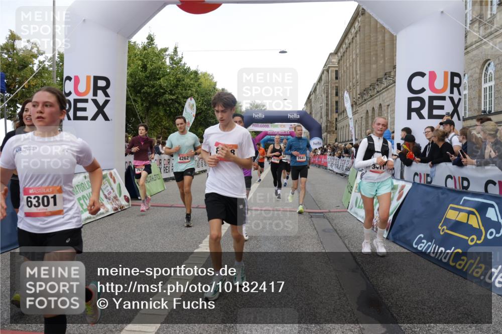 06.09.2026 - CURREX Alsterlauf Yannick Fuchs http://msf.ph/oto/10182417 06.09.2026 09:56:03 Ziel 2239, 2372, 2516, 2626, 2641, 2805, 3225, 3411, 3636, 3830, 4135, 4262, 4434, 4809, 5021, 5085, 5484, 6032, 6301, 6313, 8211, 8338 meine-sportfotos.de