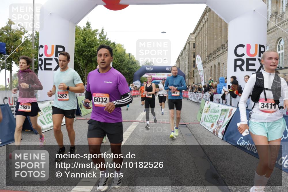 06.09.2026 - CURREX Alsterlauf Yannick Fuchs http://msf.ph/oto/10182526 06.09.2026 09:56:04 Ziel 2239, 2372, 2516, 2626, 2641, 2805, 3225, 3411, 3636, 3830, 4111, 4135, 4262, 4809, 5021, 5085, 6032, 6301, 6313, 8170, 8211, 8338 meine-sportfotos.de