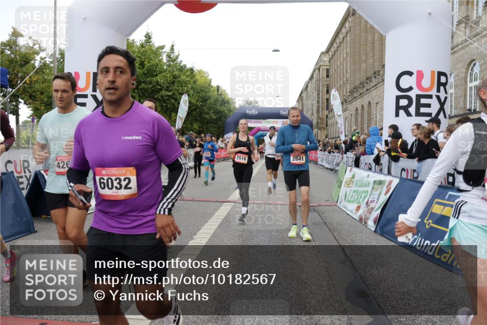 06.09.2026 - CURREX Alsterlauf Yannick Fuchs http://msf.ph/oto/10182567 06.09.2026 09:56:04 Ziel 2239, 2372, 2516, 2626, 2641, 2805, 3225, 3411, 3636, 3830, 4111, 4135, 4262, 4809, 5021, 5085, 6032, 6301, 6313, 8170, 8211, 8338 meine-sportfotos.de