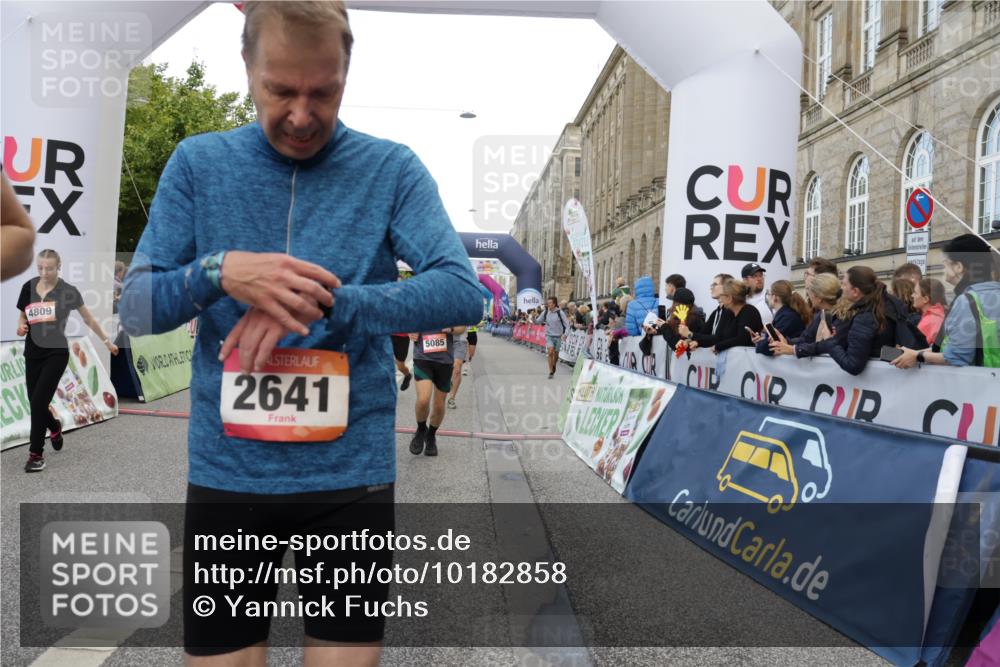 06.09.2026 - CURREX Alsterlauf Yannick Fuchs http://msf.ph/oto/10182858 06.09.2026 09:56:08 Ziel 2171, 2516, 2626, 2641, 2805, 3225, 3411, 3636, 3830, 4111, 4135, 4262, 4365, 4809, 5085, 5095, 5206, 6032, 6170, 6301, 6313, 8105, 8170, 8338 meine-sportfotos.de
