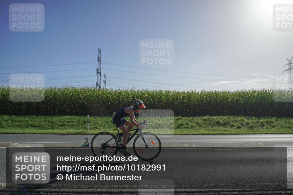 06.09.2026 - 20. Norderstedt Triathlon Michael Burmester http://msf.ph/oto/10182991 06.09.2026 09:38:48 Radfahren 609, 697, 698 meine-sportfotos.de