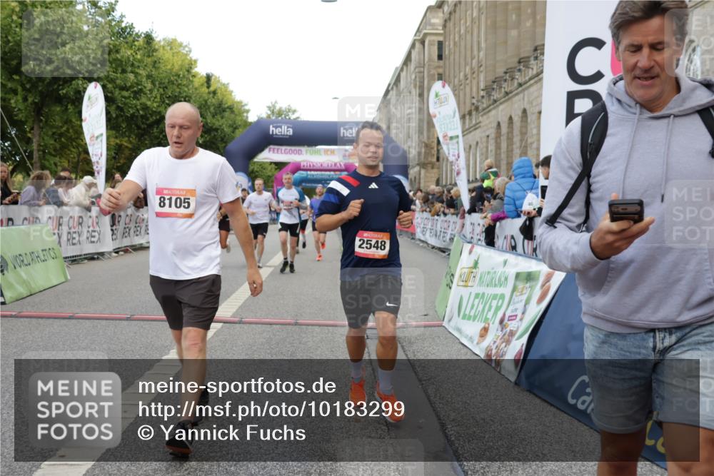 06.09.2026 - CURREX Alsterlauf Yannick Fuchs http://msf.ph/oto/10183299 06.09.2026 09:56:14 Ziel 2085, 2171, 2548, 3486, 3571, 4111, 4365, 4715, 4809, 5085, 5095, 5206, 5682, 6170, 6416, 6441, 8105, 8170 meine-sportfotos.de