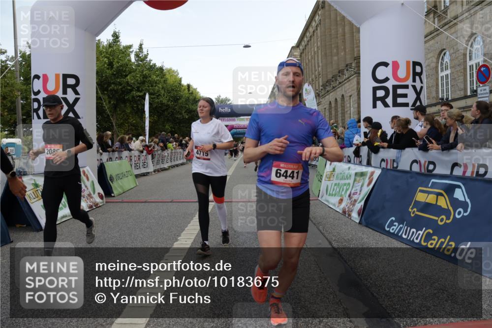 06.09.2026 - CURREX Alsterlauf Yannick Fuchs http://msf.ph/oto/10183675 06.09.2026 09:56:19 Ziel 2085, 2548, 3486, 3571, 4057, 4715, 5682, 5841, 6416, 6441, 8105, 8134 meine-sportfotos.de