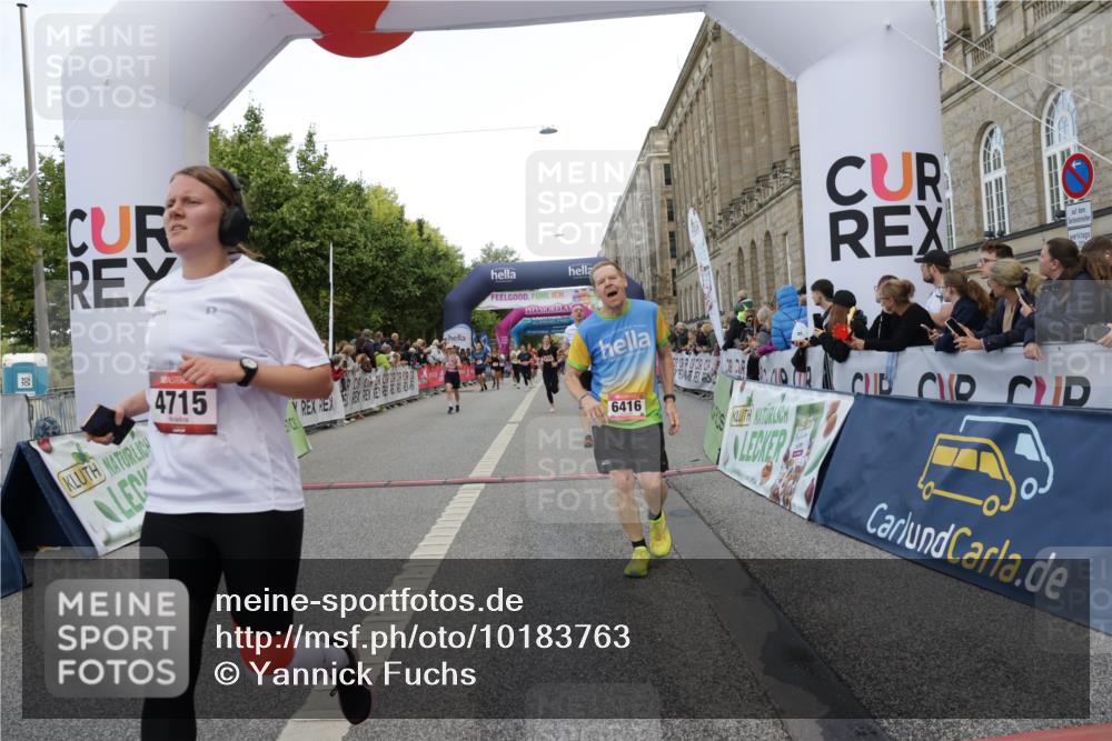 06.09.2026 - CURREX Alsterlauf Yannick Fuchs http://msf.ph/oto/10183763 06.09.2026 09:56:20 Ziel 2085, 2548, 3486, 3571, 4057, 4715, 5682, 5841, 6416, 6441, 8105, 8134 meine-sportfotos.de