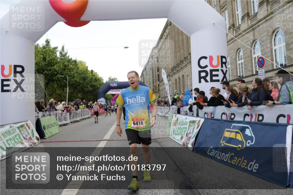 06.09.2026 - CURREX Alsterlauf Yannick Fuchs http://msf.ph/oto/10183797 06.09.2026 09:56:20 Ziel 2085, 2548, 3486, 3571, 4057, 4715, 5682, 5841, 6416, 6441, 8105, 8134 meine-sportfotos.de