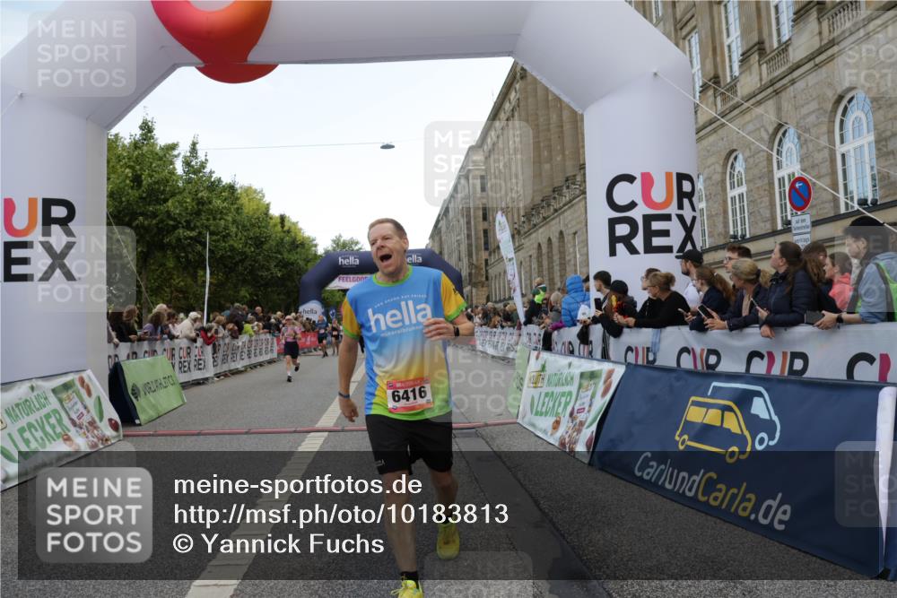 06.09.2026 - CURREX Alsterlauf Yannick Fuchs http://msf.ph/oto/10183813 06.09.2026 09:56:21 Ziel 2085, 2548, 3486, 3571, 4057, 4715, 5682, 5841, 6416, 6441, 8134 meine-sportfotos.de
