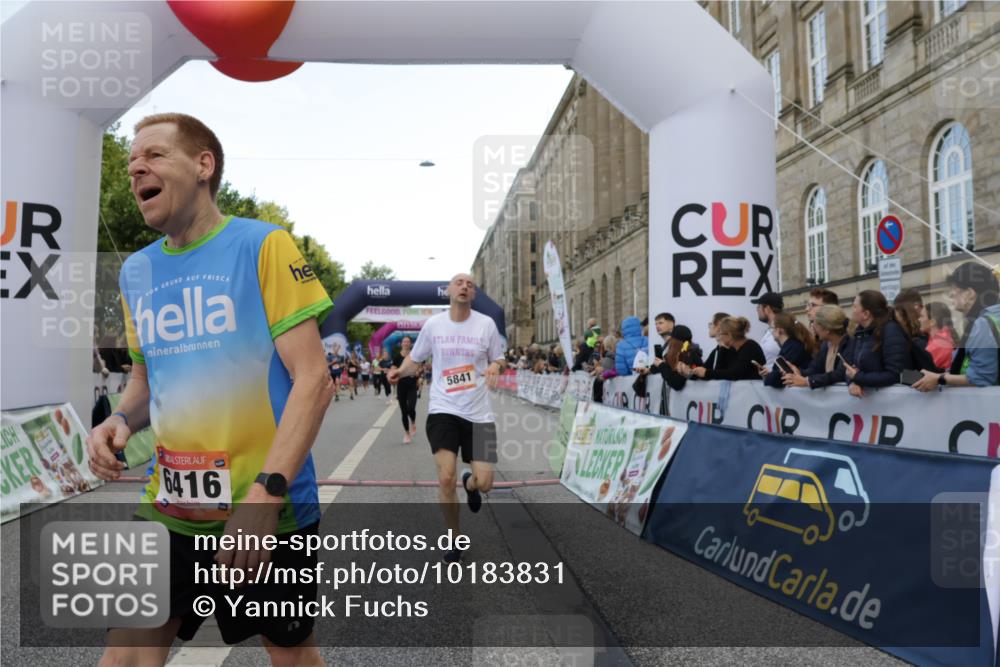 06.09.2026 - CURREX Alsterlauf Yannick Fuchs http://msf.ph/oto/10183831 06.09.2026 09:56:21 Ziel 2085, 2548, 3486, 3571, 4057, 4715, 5682, 5841, 6416, 6441, 8134 meine-sportfotos.de