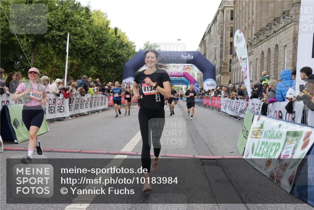 06.09.2026 - CURREX Alsterlauf Yannick Fuchs http://msf.ph/oto/10183984 06.09.2026 09:56:23 Ziel 2085, 2341, 3486, 3577, 4057, 4715, 4933, 5332, 5473, 5682, 5841, 6416, 6441, 8131, 8134 meine-sportfotos.de