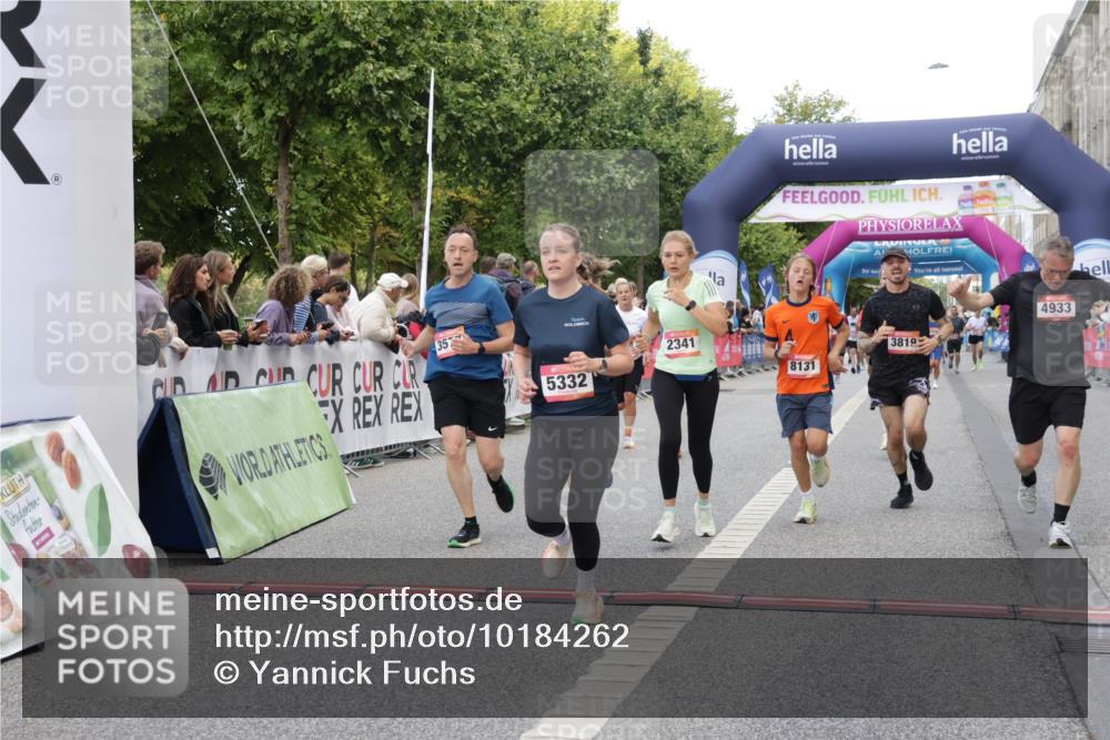 06.09.2026 - CURREX Alsterlauf Yannick Fuchs http://msf.ph/oto/10184262 06.09.2026 09:56:26 Ziel 2188, 2341, 3577, 4057, 4933, 5332, 5473, 5586, 5807, 5841, 6416, 8131, 8134 meine-sportfotos.de