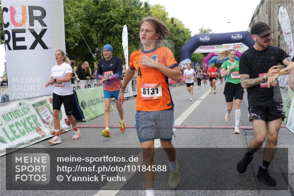 06.09.2026 - CURREX Alsterlauf Yannick Fuchs http://msf.ph/oto/10184588 06.09.2026 09:56:29 Ziel 2188, 2341, 2620, 3116, 3577, 4057, 4059, 4933, 5332, 5473, 5586, 5807, 8131, 8134 meine-sportfotos.de