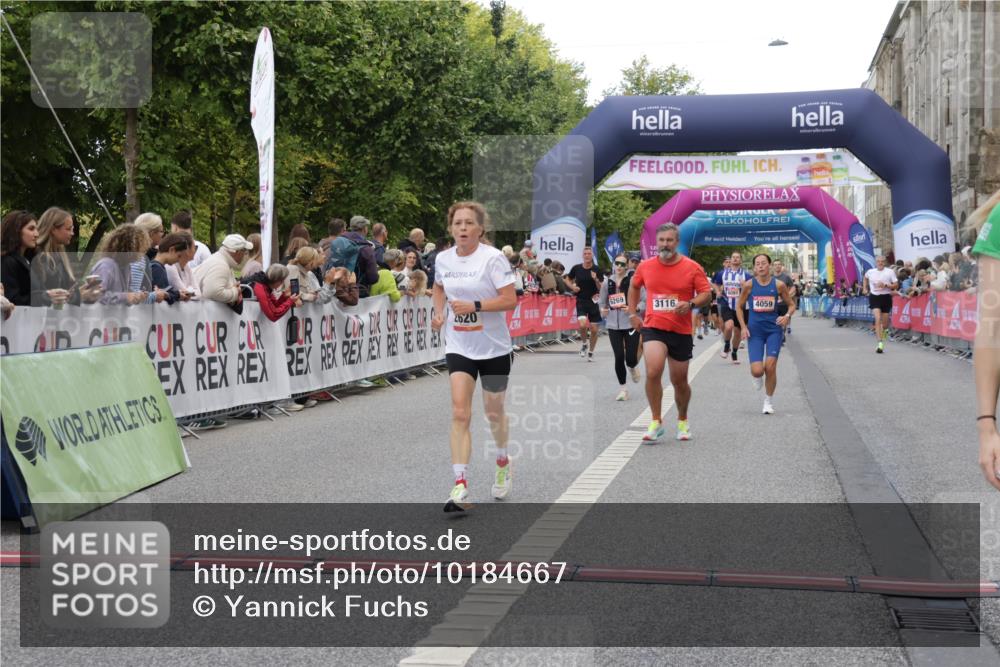 06.09.2026 - CURREX Alsterlauf Yannick Fuchs http://msf.ph/oto/10184667 06.09.2026 09:56:31 Ziel 2188, 2341, 2620, 3116, 3577, 4059, 4933, 5332, 5473, 5586, 5708, 5807, 6269, 8131 meine-sportfotos.de