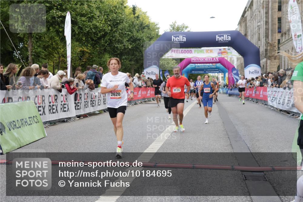 06.09.2026 - CURREX Alsterlauf Yannick Fuchs http://msf.ph/oto/10184695 06.09.2026 09:56:31 Ziel 2188, 2341, 2620, 3116, 3577, 4059, 4933, 5332, 5473, 5586, 5708, 5807, 6269, 8131 meine-sportfotos.de