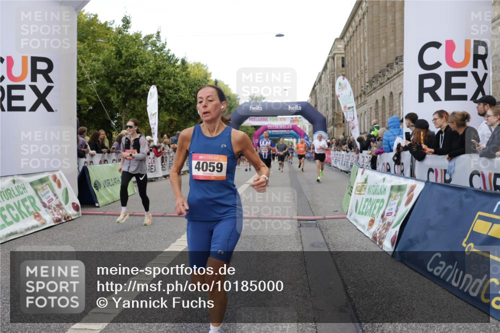 06.09.2026 - CURREX Alsterlauf Yannick Fuchs http://msf.ph/oto/10185000 06.09.2026 09:56:35 Ziel 2188, 2620, 3116, 3365, 4059, 4088, 4278, 4575, 4933, 5473, 5586, 5591, 5708, 5807, 5848, 6091, 6164, 6269, 8131 meine-sportfotos.de