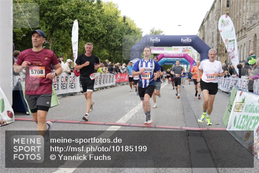 06.09.2026 - CURREX Alsterlauf Yannick Fuchs http://msf.ph/oto/10185199 06.09.2026 09:56:36 Ziel 2188, 2338, 2620, 3116, 3365, 4059, 4088, 4278, 4575, 5586, 5591, 5708, 5807, 5848, 6091, 6164, 6269 meine-sportfotos.de