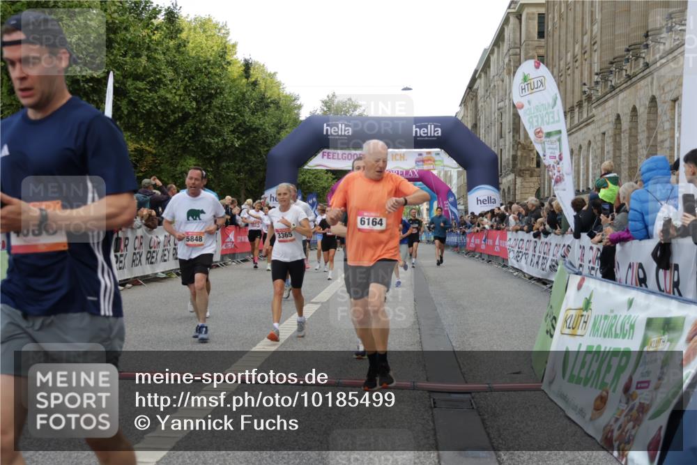06.09.2026 - CURREX Alsterlauf Yannick Fuchs http://msf.ph/oto/10185499 06.09.2026 09:56:39 Ziel 2338, 2620, 3116, 3365, 3606, 4059, 4088, 4278, 4575, 5026, 5591, 5708, 5848, 6048, 6091, 6164, 6269, 8080, 8132 meine-sportfotos.de