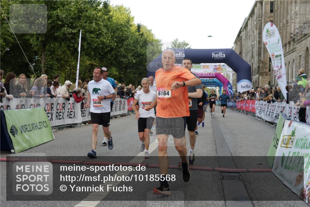06.09.2026 - CURREX Alsterlauf Yannick Fuchs http://msf.ph/oto/10185568 06.09.2026 09:56:40 Ziel 2338, 2647, 2648, 3116, 3365, 3606, 4059, 4088, 4278, 4575, 5011, 5026, 5411, 5412, 5413, 5414, 5591, 5708, 5848, 6048, 6091, 6164, 6269, 8080, 8132 meine-sportfotos.de