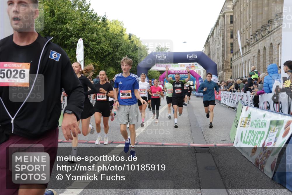 06.09.2026 - CURREX Alsterlauf Yannick Fuchs http://msf.ph/oto/10185919 06.09.2026 09:56:43 Ziel 2338, 2647, 2648, 2927, 3123, 3365, 3606, 4088, 4278, 4422, 4575, 5011, 5026, 5411, 5412, 5413, 5414, 5591, 5708, 5848, 6048, 6091, 6159, 6164, 8080, 8132 meine-sportfotos.de