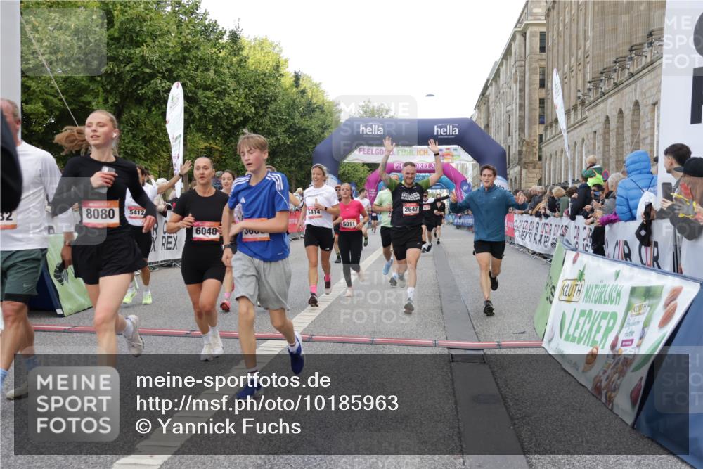 06.09.2026 - CURREX Alsterlauf Yannick Fuchs http://msf.ph/oto/10185963 06.09.2026 09:56:44 Ziel 2338, 2647, 2648, 2927, 3123, 3365, 3606, 3638, 4088, 4278, 4422, 4575, 5011, 5026, 5312, 5313, 5411, 5412, 5413, 5414, 5591, 5848, 6048, 6091, 6159, 6164, 8080, 8132 meine-sportfotos.de