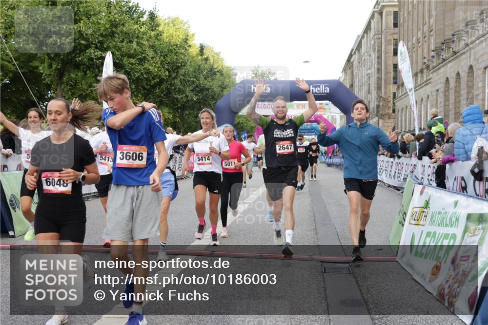 06.09.2026 - CURREX Alsterlauf Yannick Fuchs http://msf.ph/oto/10186003 06.09.2026 09:56:44 Ziel 2338, 2647, 2648, 2927, 3123, 3365, 3606, 3638, 4088, 4278, 4422, 4575, 5011, 5026, 5312, 5313, 5411, 5412, 5413, 5414, 5591, 5848, 6048, 6091, 6159, 6164, 8080, 8132 meine-sportfotos.de