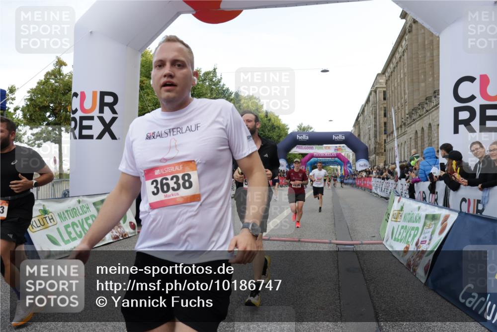 06.09.2026 - CURREX Alsterlauf Yannick Fuchs http://msf.ph/oto/10186747 06.09.2026 09:56:51 Ziel 2236, 2647, 2648, 2927, 3123, 3638, 3689, 4126, 4422, 4717, 5011, 5312, 5313, 5411, 5412, 5413, 5414, 5543, 5719, 5973, 6048, 6159 meine-sportfotos.de