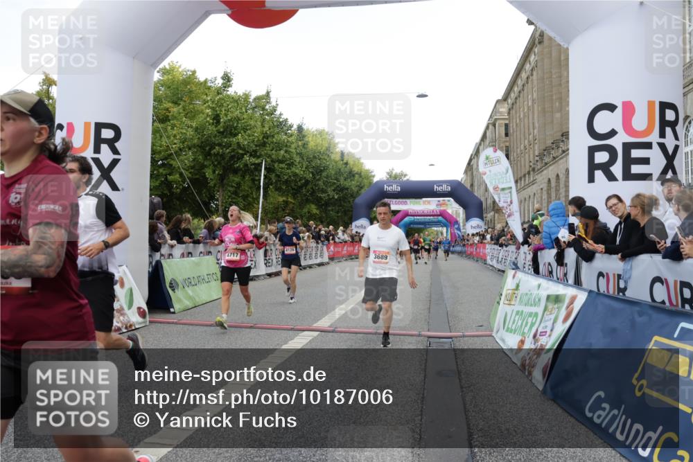 06.09.2026 - CURREX Alsterlauf Yannick Fuchs http://msf.ph/oto/10187006 06.09.2026 09:56:53 Ziel 2236, 2927, 3123, 3609, 3638, 3689, 4126, 4422, 4717, 5312, 5313, 5543, 5719, 5973, 6159 meine-sportfotos.de
