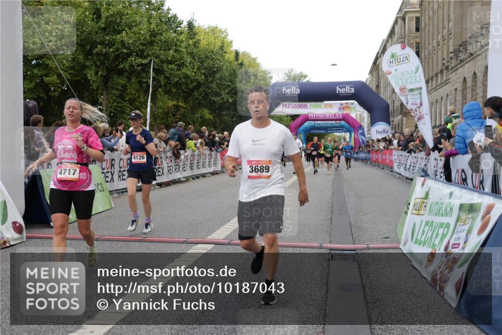 06.09.2026 - CURREX Alsterlauf Yannick Fuchs http://msf.ph/oto/10187043 06.09.2026 09:56:54 Ziel 2236, 2931, 3123, 3587, 3609, 3638, 3689, 4126, 4717, 5312, 5313, 5543, 5719, 5973, 6159, 8200 meine-sportfotos.de